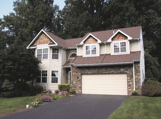 305 Baltusrol Dr, Coatesville, PA 19320