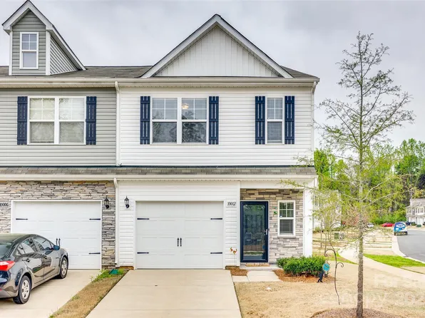 10002 Brittondale Ln, Charlotte, NC 28215