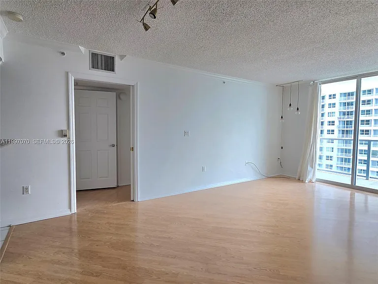 1155 Brickell Bay Dr #2006 — Photo 8