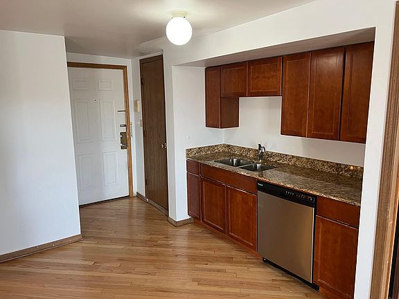 3rd image of 1123 W Grand Ave Floor 4