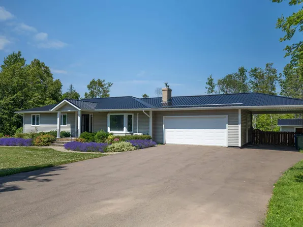 40 Langley Rd, Stratford, PE C1B 2K3