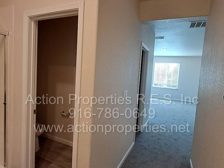 2136 Malibu Pl — Photo 20
