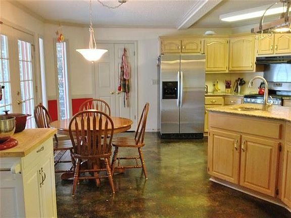 5th image of 213 County Road 102