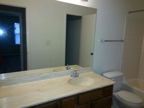 2nd image of 3234 Dogwood Circle South Dr