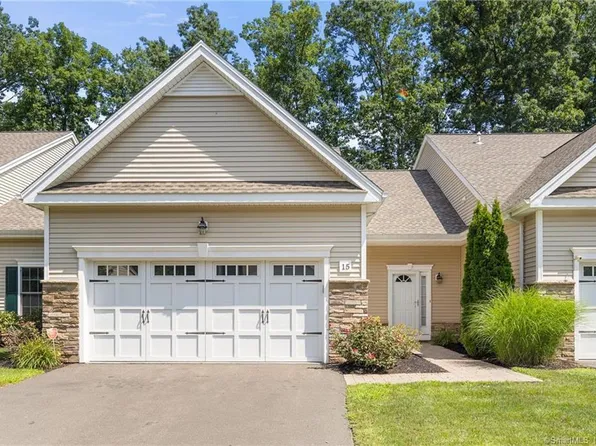 15 Brighton Park Way #15, Bloomfield, CT 06002