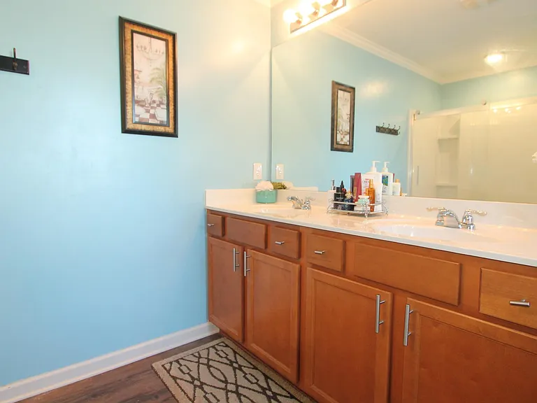 1252 Oxford Village Cv — Photo 2