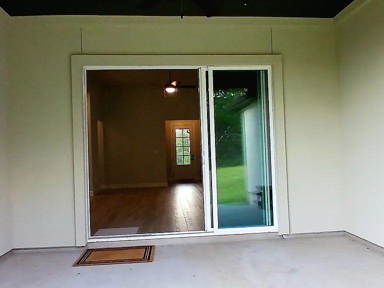 Full covered patio