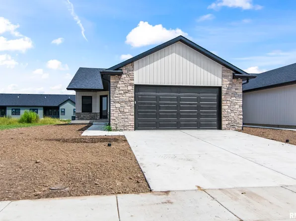 1704 Ambleside Dr, Springfield, IL 62711
