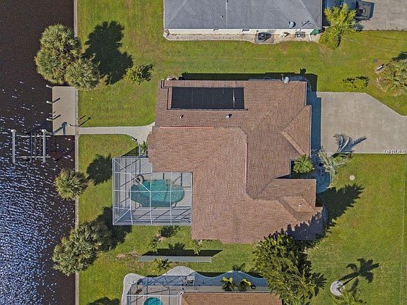 3rd image of 17123 Edgewater Dr