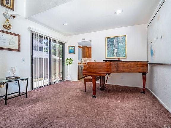 5th image of 1380 W 48th St Unit 65