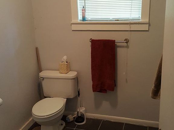 4th image of 7405 N Huntley Ave
