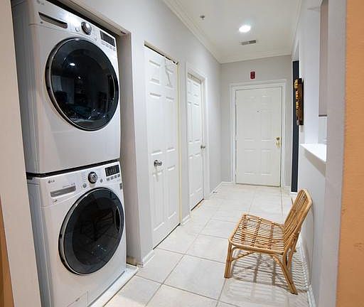 3rd image of 6539 Grange Ln Unit 404