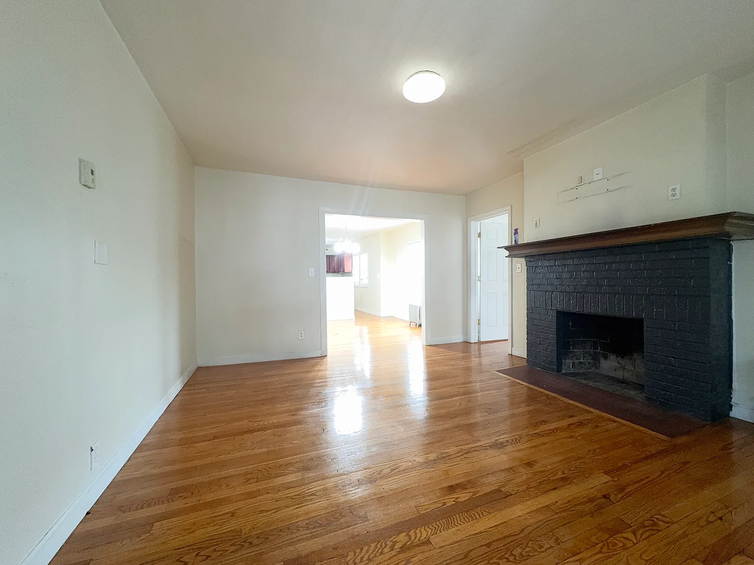 3 bed, $2,000 — Photo 3