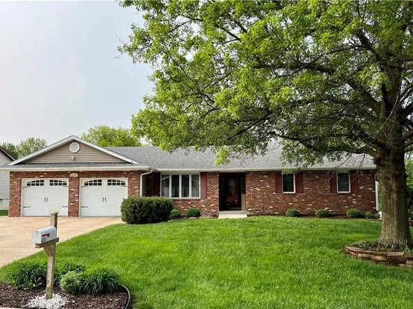 624 Pierce Ave, Maryville, MO 64468