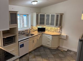 25 Joseph St, Mississauga, ON L5M1N8