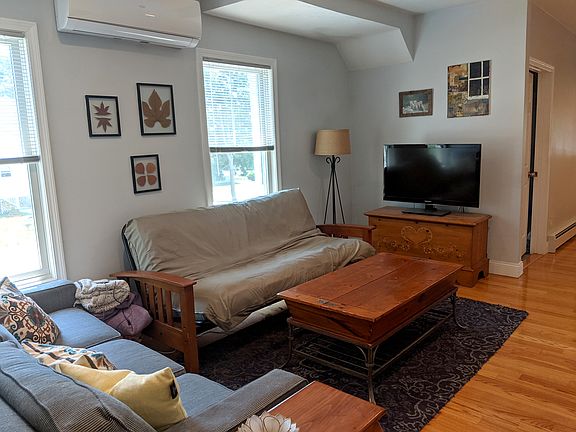 3rd image of 320 Massasoit Rd #1