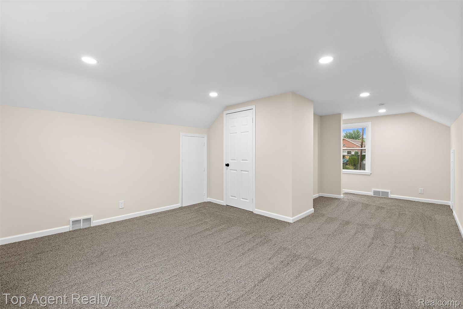 3323 Gardner Ave, photo 27