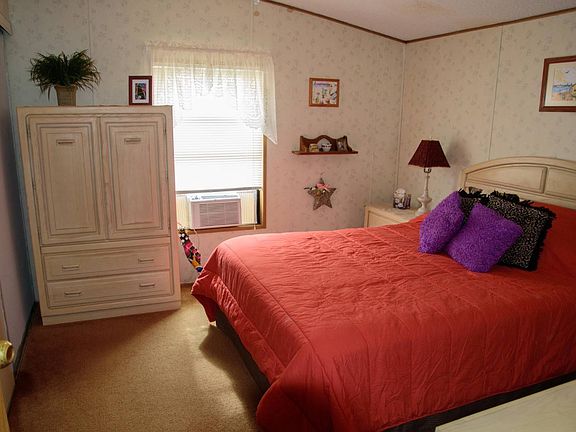 2nd image of 2365 Madrid Dr