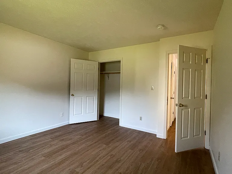 94 Lower Welden St #4 — Photo 6