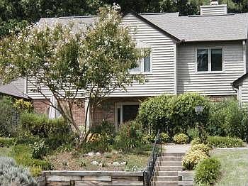 3rd image of 4912 Pine Cone Dr