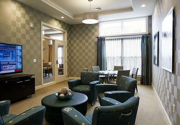 4th image of 75 Parkview St APT 105
