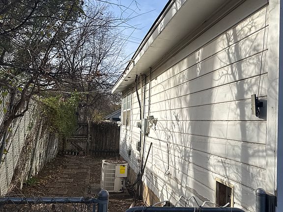 3rd image of 1008 S Troost Ave #B