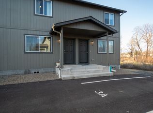 610 N Main St #3-C, Phoenix, OR 97535