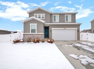 5228 S Cottonwood Cv, Riverdale, UT 84405