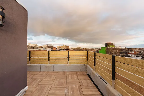 Rented by Nooklyn NYC LLC | media 65