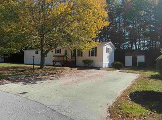 11 Stone Ledge Road, North Hampton, NH 01062