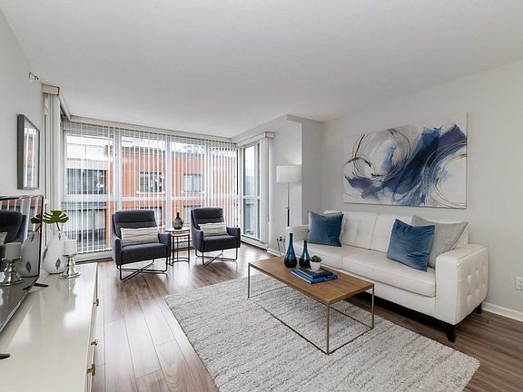 4th image of 199 Drake St #10A