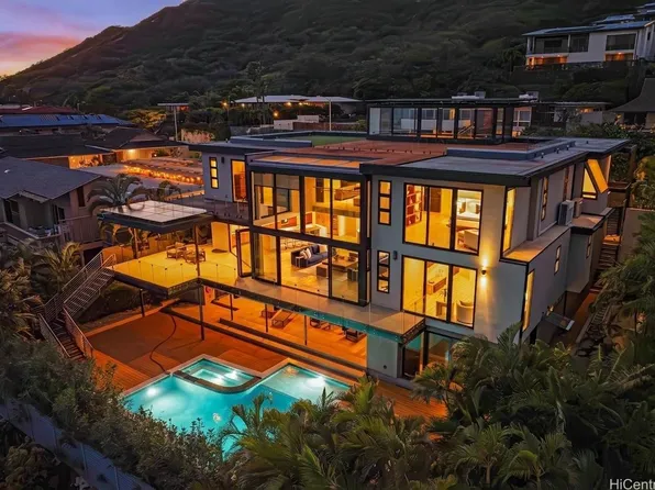 3849 Poka St, Honolulu, HI 96816