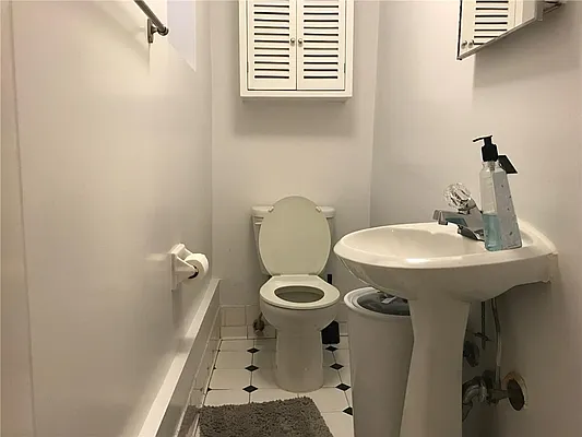 Rented by Modlin Group | media 16