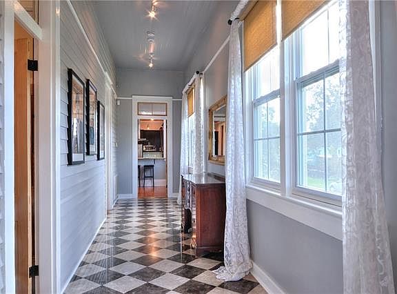 5th image of 701 Jourdan Ave