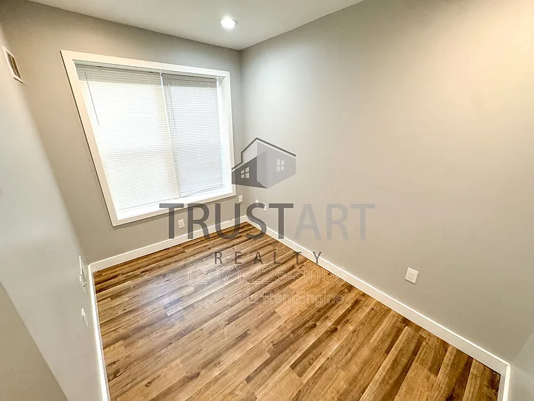 1712 N Marshall St #1 — Photo 11