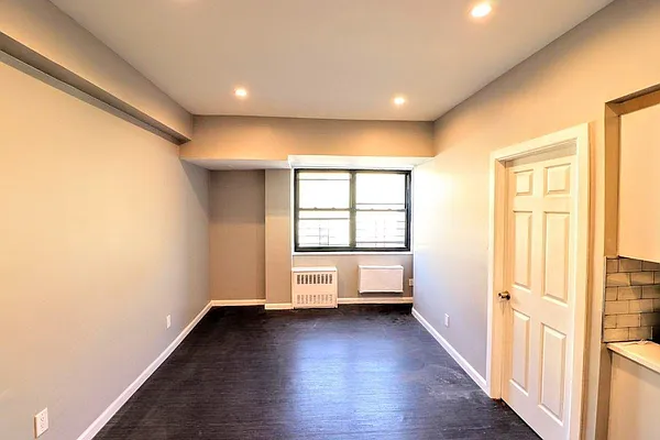 Rented by Bruma Realty LLC | media 18