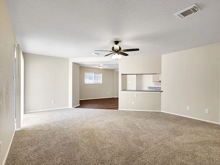 10331 Manor Crk — Photo 15