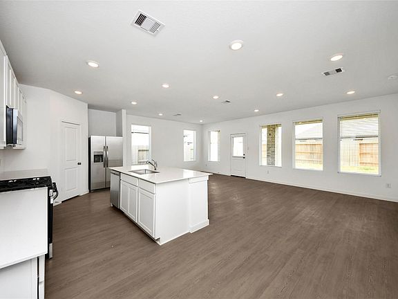 4th image of 26418 Virginia Wild Rye Ln