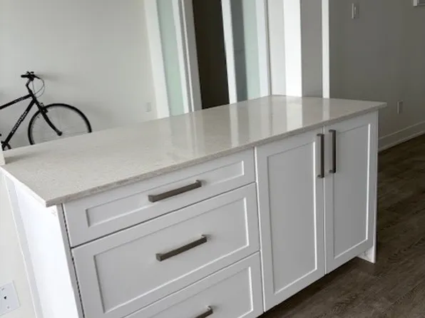 500 Duplex Ave #3009, Toronto, ON M4R 1V6