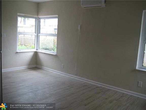 4th image of 1728 NE 20th Ave