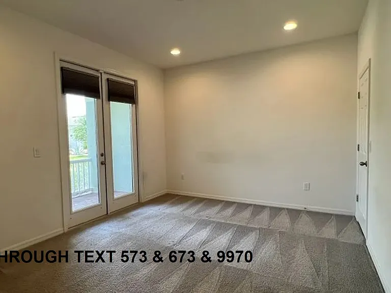7883 Bowery Dr — Photo 1