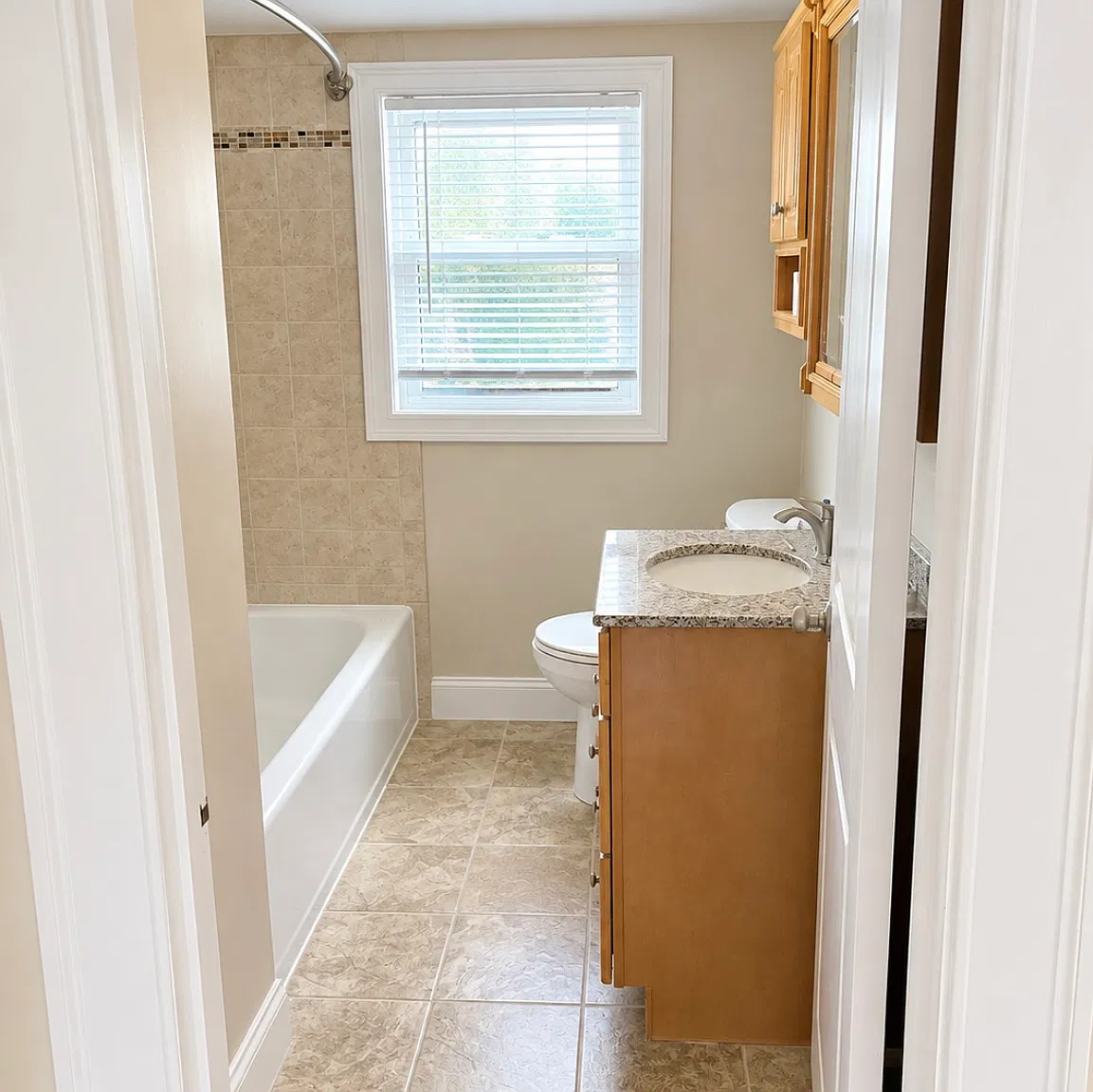 2 bed, 700 sqft, $2,500 — Photo 4