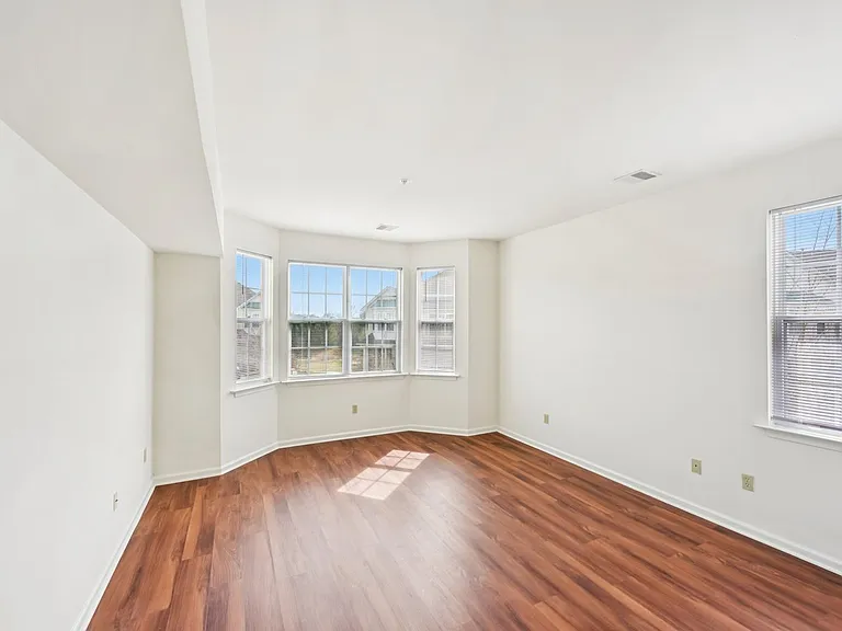 Spring Creek Apartments — Photo 87