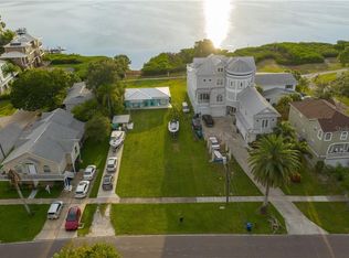 606 N Mayo St, Crystal Beach, FL 34681