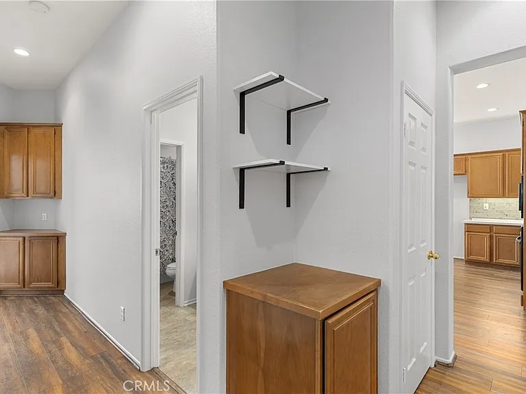 12211 Avon Ct — Photo 23