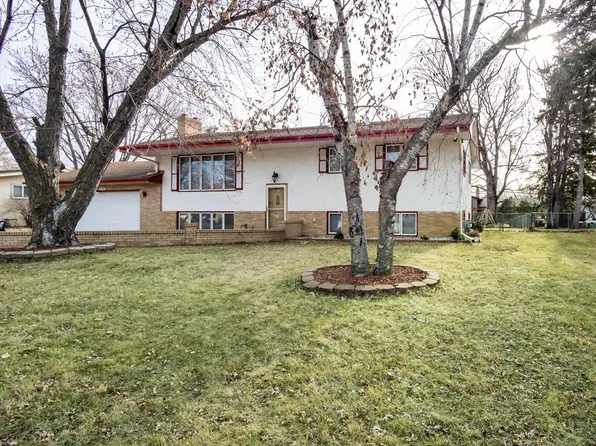 8100 Yates Ave N, Brooklyn Park, MN 55443