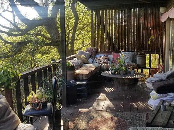 5th image of 152 Panoramic Way #1