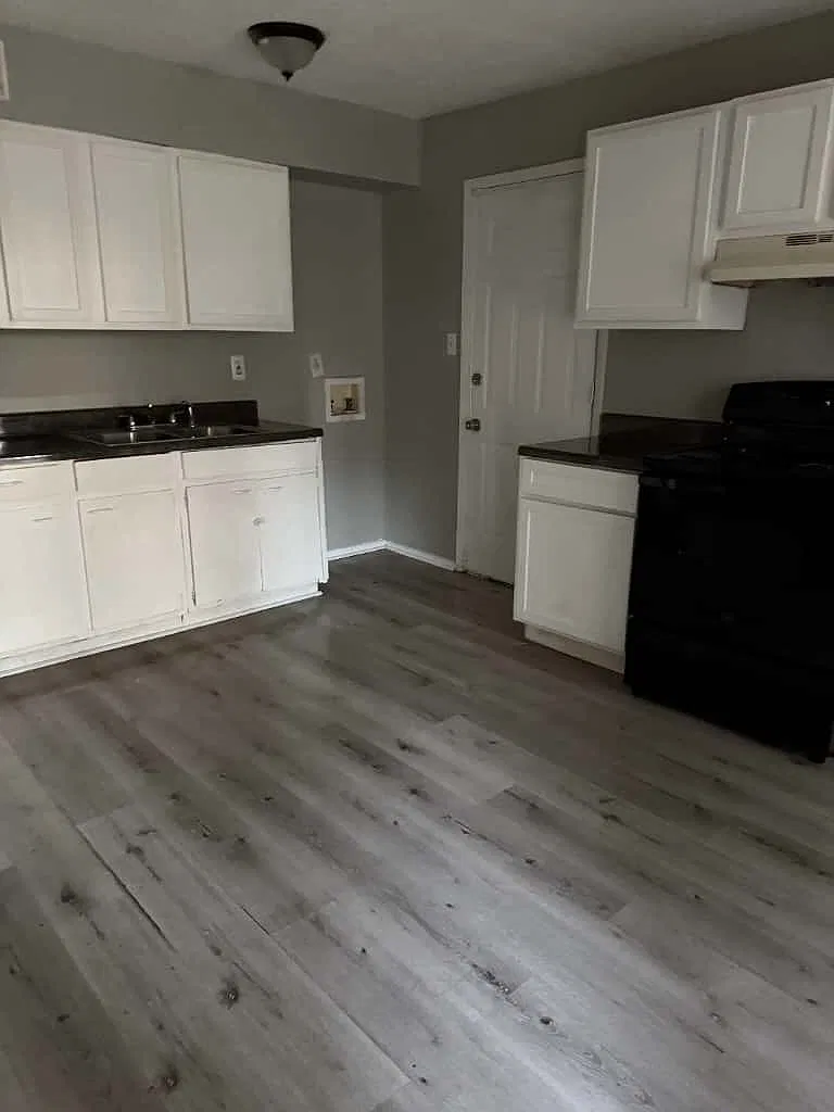 2 bed, 817 sqft, $900 — Photo 4
