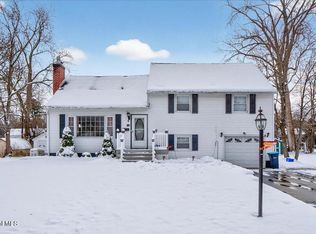 9 Sequoia Drive, Ballston Lake, NY 12019