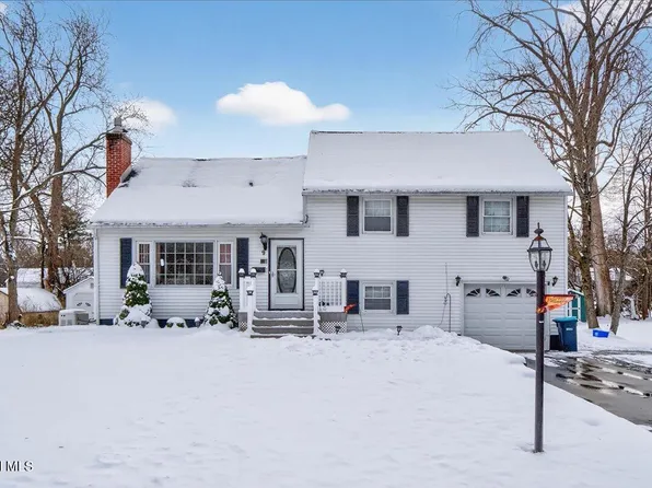9 Sequoia Drive, Ballston Lake, NY 12019